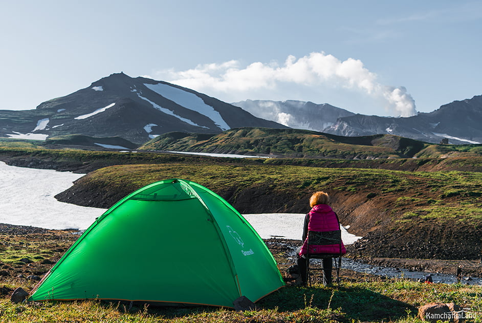 лагерь у вулкана