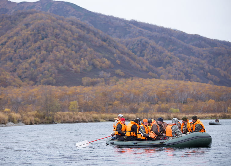 сплав по реке на рафтах