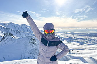 туристы на обзорной площадке